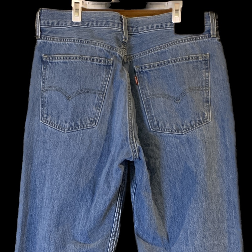 Levi's LoPro Straight sz. 31 Medium Wash EUC